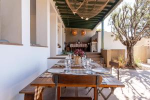 Villa El Olivo - first line with direct access to the beach