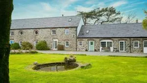 The Stables - Caeʼr-geiliog