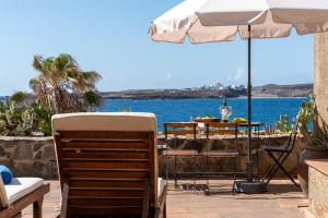 Villa El Olivo - first line with direct access to the beach