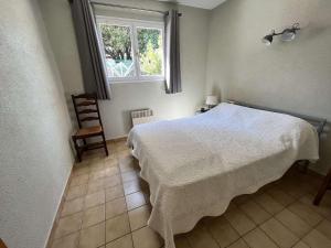 Maisons de vacances Villa calme avec jardin clos, a 800m de la plage et 600m des commerces a Bretignolles-sur-Mer - FR-1-324-198 : photos des chambres