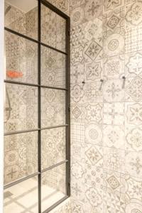 Seaside Haven for 6 with Parking in Knokke