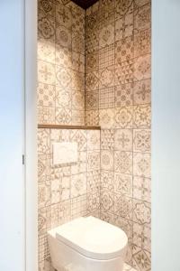 Seaside Haven for 6 with Parking in Knokke