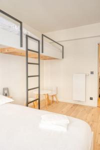 Spacious 2-BR Apartment Just 30m from The Beach