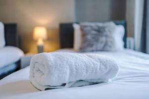 Comfy four bedroom house with parking