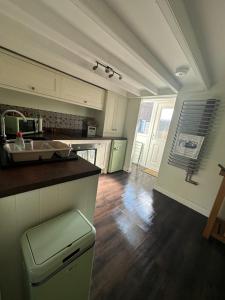 Pretty View Cottage, SEATON