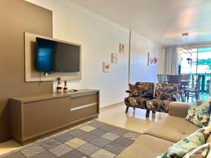 534 - Lindo Apartamento 2 dormitórios na praia de Bombas