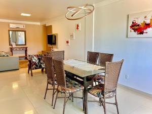 534 - Lindo Apartamento 2 dormitórios na praia de Bombas