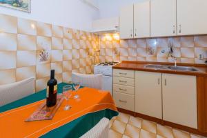 Comfortable apartment PUH with built barbecue in Pula