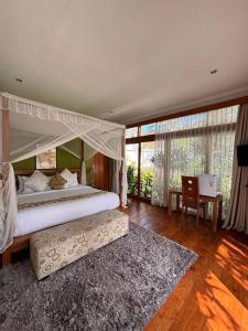 4 Bedroom Tropical Luxury Villa