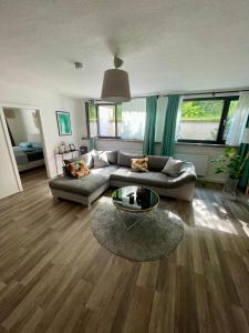 Kaarst-Apt für 4, Zentral, Gemütlich, privater Parkplatz