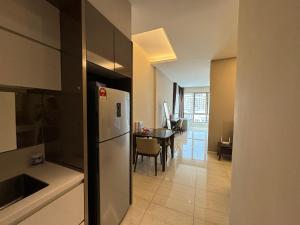 Dorsett Residence Sri Hartamas by Chengal with Bathtub, Rooftop Pool, KL City Centre, Round the Clock Security, Netflix, Youtube, Free Parking