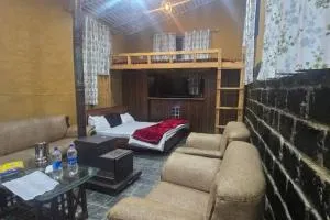 Vogue Villa - دارامشالا