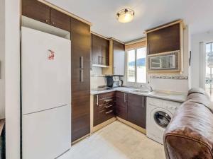 102 - Penthouse Apartment with Views and Pool!