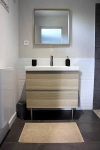 Appartements Studio avec terrasse et parking : photos des chambres