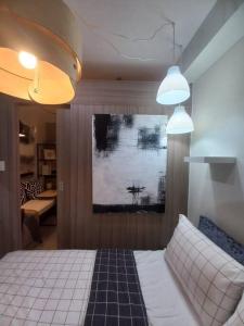 Modern Rustic 1-Bed Condo in MoA Complex