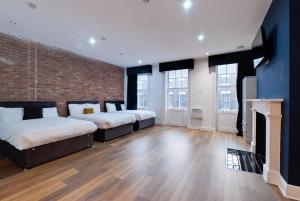 9 Rodney Townhouse