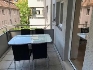 Nice and big 1BR flat in the city center - West 5