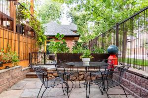 2 Mi to Downtown Denver: Stylish Gem w Fireplace!