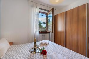Residenza Jasmine Yellow Apartment