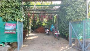 Cholai Resorts & Hotels