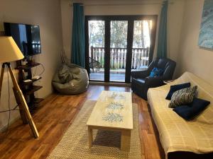 Aquamarine Beachfront Apartment