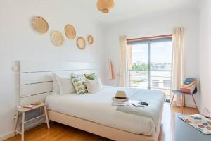 Wonderful apartment with free parking - Cabo Ruivo 34636AL - 4-star hotels in Lisbon