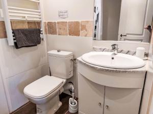 Maisons de vacances Holiday Home Villa Montagne by Interhome : photos des chambres