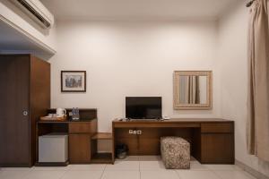 Phòng Hai Giường Đơn Loại Sang (Deluxe Twin Room)