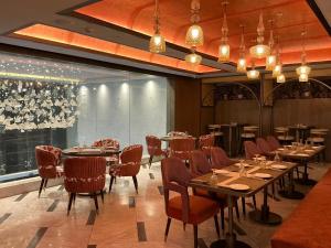 Akino Luxury