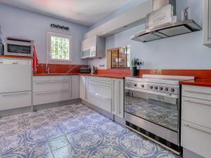 Maisons de vacances Holiday Home Villa Sainte Anne by Interhome : photos des chambres