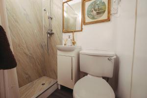 The Horse Hut & Lotus Spa