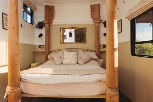 The Horse Hut & Lotus Spa