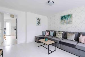 Spacious 4-Bed Manchester Home