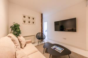 Apartamentos Embajadores XX