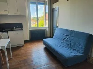 Studio meublé - Chilly-le-Vignoble