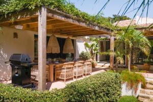 Ca Jardi, Luxury Ibiza-Style villa with private pool, Javea