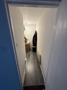 I bed flat by Southwark park with garden and 10 min walk to Bermondsey and Surrey Quays station