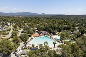 Camping RCN Domaine de la Noguière - 阿尔让河畔阿尔克