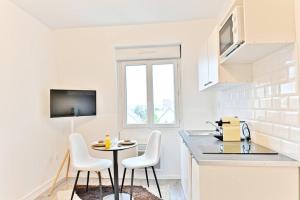 Appartements Petit Studio chaleureux en Banlieue - Asnieres : Studio