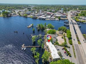 Water Front Condo with Boat Slip: The Dock House