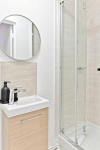 Appartements Petit studio equipee en banlieue Parisienne : photos des chambres