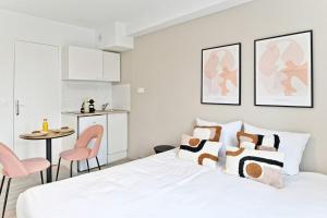 Appartements Petit studio equipee en banlieue Parisienne : photos des chambres