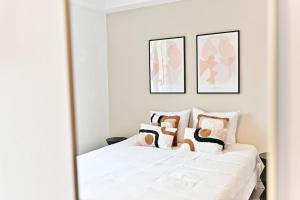 Appartements Petit studio equipee en banlieue Parisienne : photos des chambres