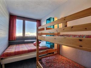 Appartement rénové 3 pièces, 78 pers, au pied des pistes avec balcon, La Plagne - FR-1-455-10