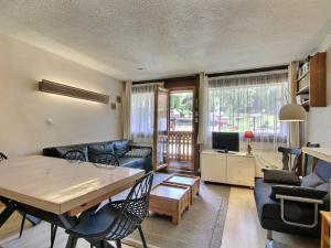 Appartement rénové 3 pièces, 78 pers, au pied des pistes avec balcon, La Plagne - FR-1-455-10