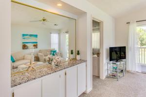 Screened Porch and Community Perks Myrtle Beach Gem