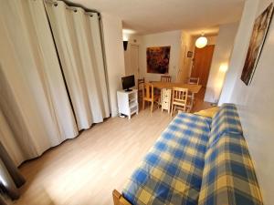 Charmant 2 pièces avec coin montagne, 46 personnes, 32 m², balcon sud, à Modane - FR-1-265-247