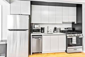 Luxe Studio with Charming Juliet Balcony