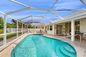 Charlotte’s Banbury Hideaway - Cape Haze