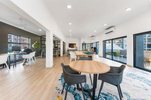 Ballito Village Luxury Apartments by DropInn